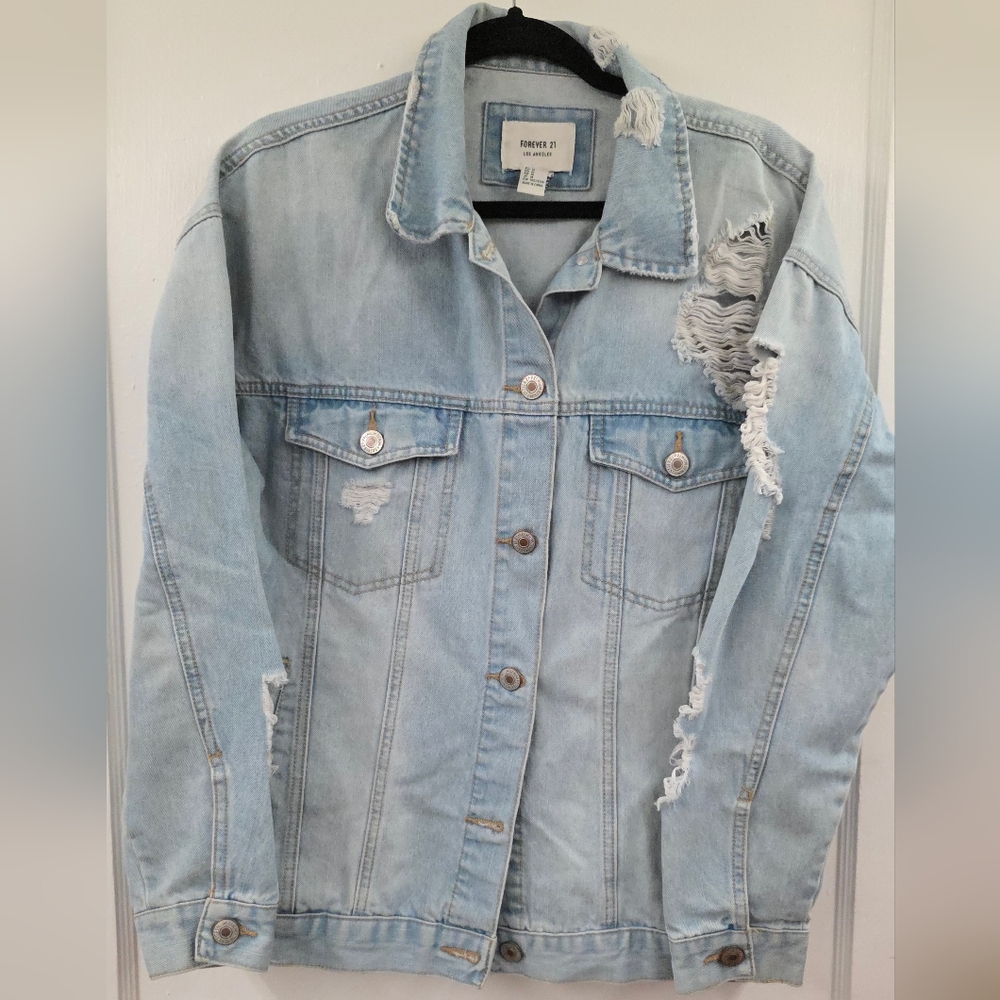 Distressed Light Wash Denim Jacket Med Oversized Trucker Raw Edge Jean Jacket